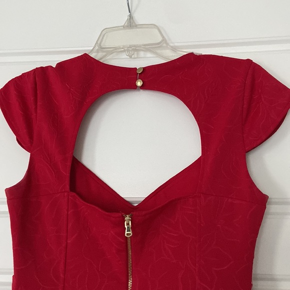 $10 only work once red floral print cocktail dress! - Picture 7 of 11